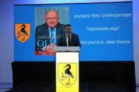 mg4