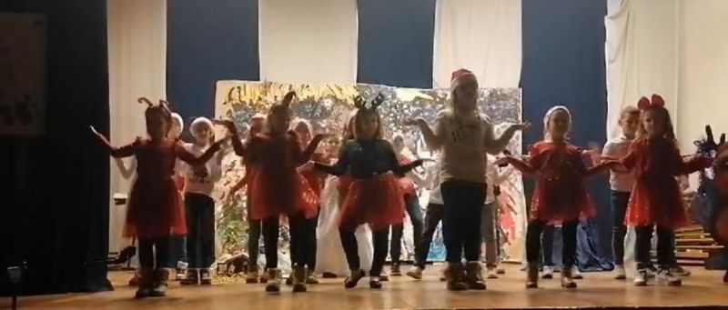 9 9