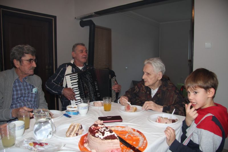 stotinu_godina_bake_ane_4