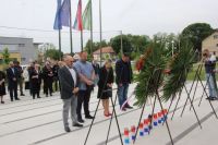 g7